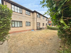 Doves Court - click for photo gallery
